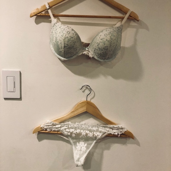 Victoria’s Secret Bridal Set - Picture 2 of 7